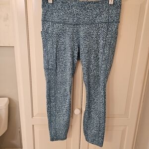 Athleta Ultimate Stash II  7/8 textured leggings